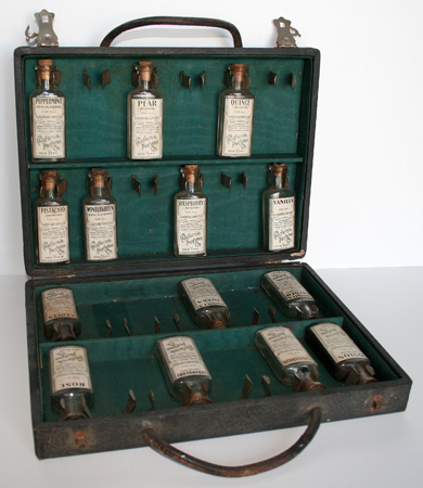 Flavoring Extract Demonstrator Set - 1914