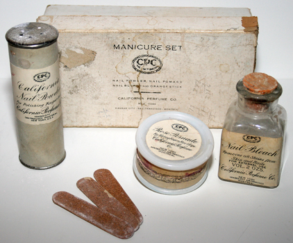 Manicure Set - 1917